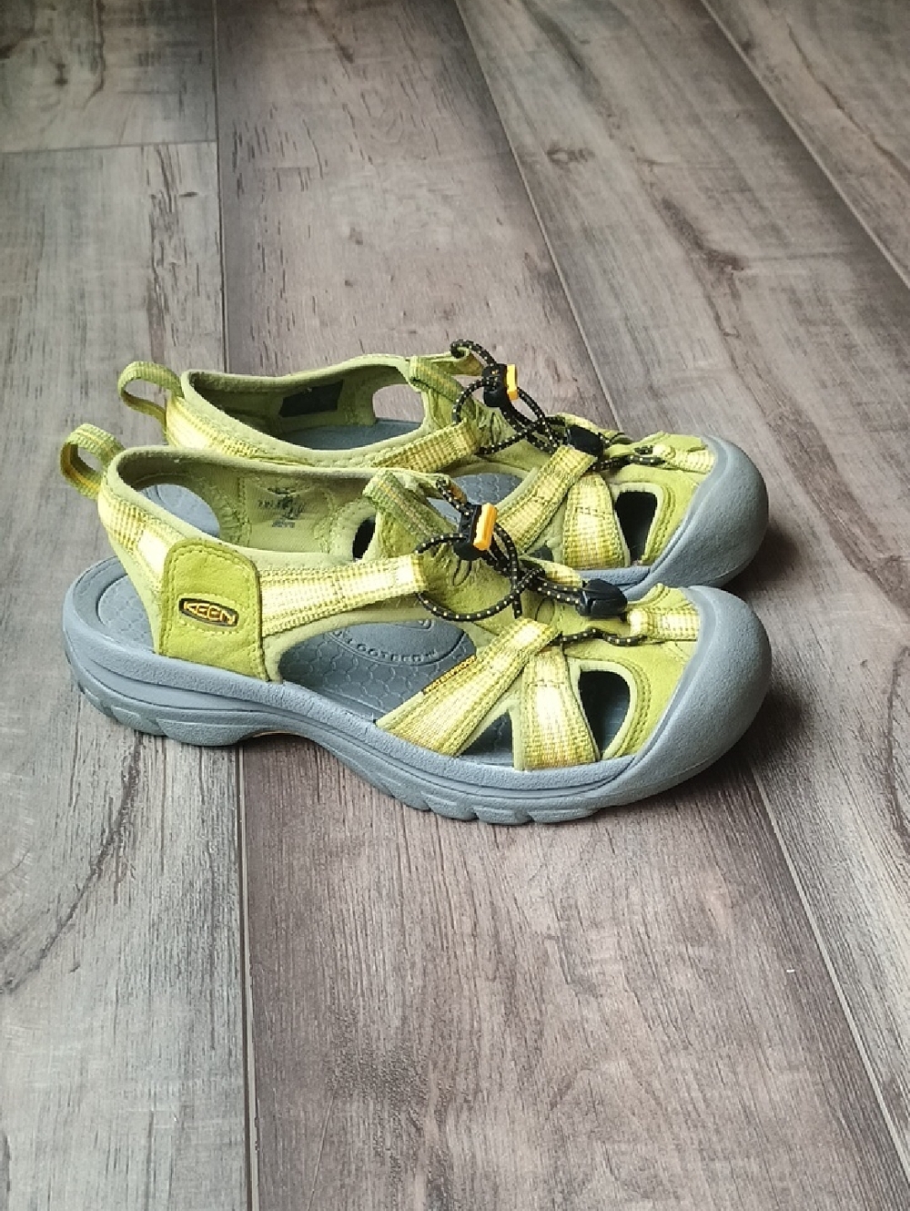 Keen Yellow-Green Outdoor Sport Sandals with Gray Soles